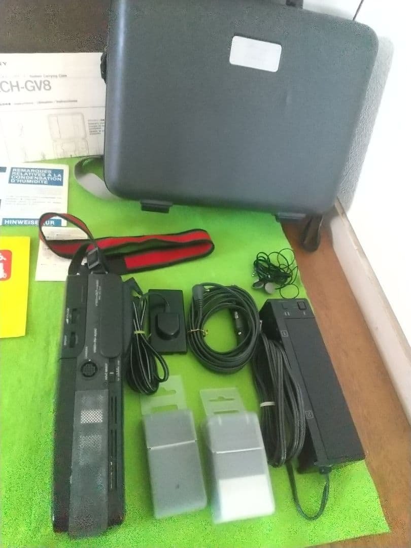 昭和家電 SONY VIDEO WALKMAN GV-8 通電OK 専用ケース付